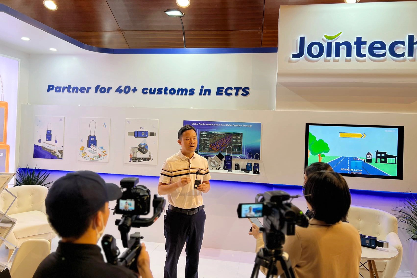 ultimo caso aziendale circa JOINTECH & Vietnam Customs: Co-Creating a Nationwide Smart Supervision Network for In-Transit Cargo